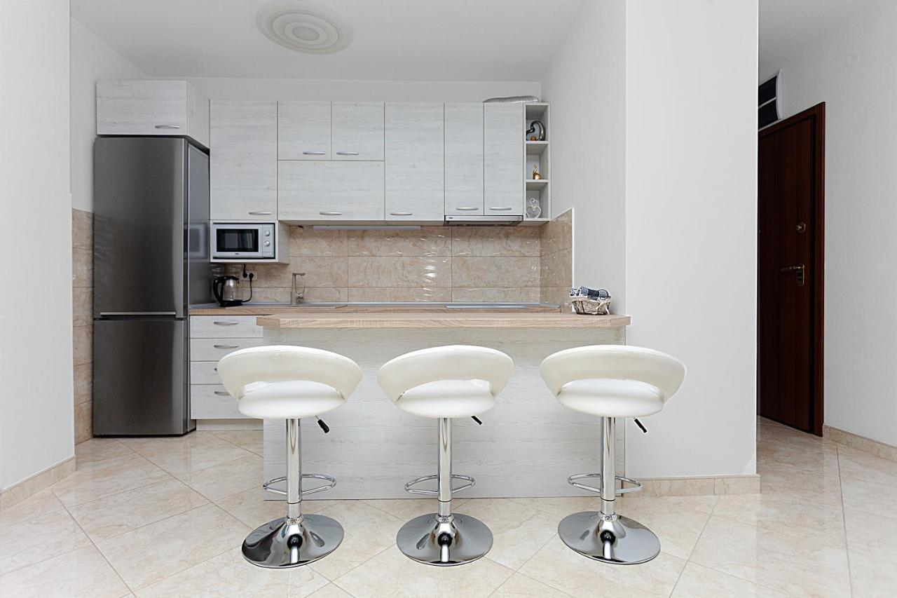 Three Bedroom Spacious Apartment Anatolia Budva Eksteriør billede