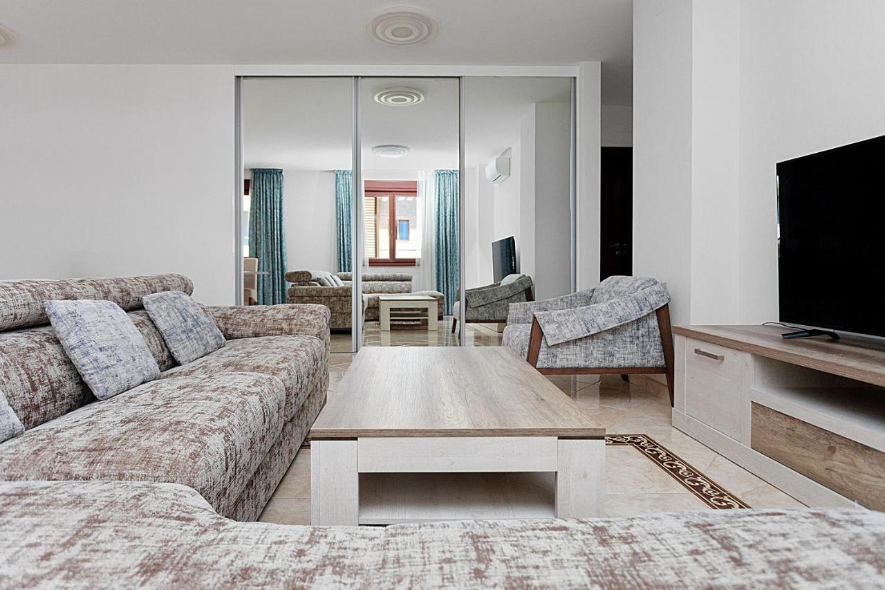 Three Bedroom Spacious Apartment Anatolia Budva Eksteriør billede